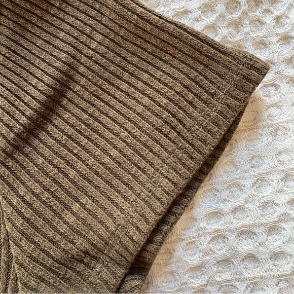 VTG Women's Army Green Ribbed Top Thick Knit Materiel Stretchy Cropped Crew Sz M - Picture 3 of 9